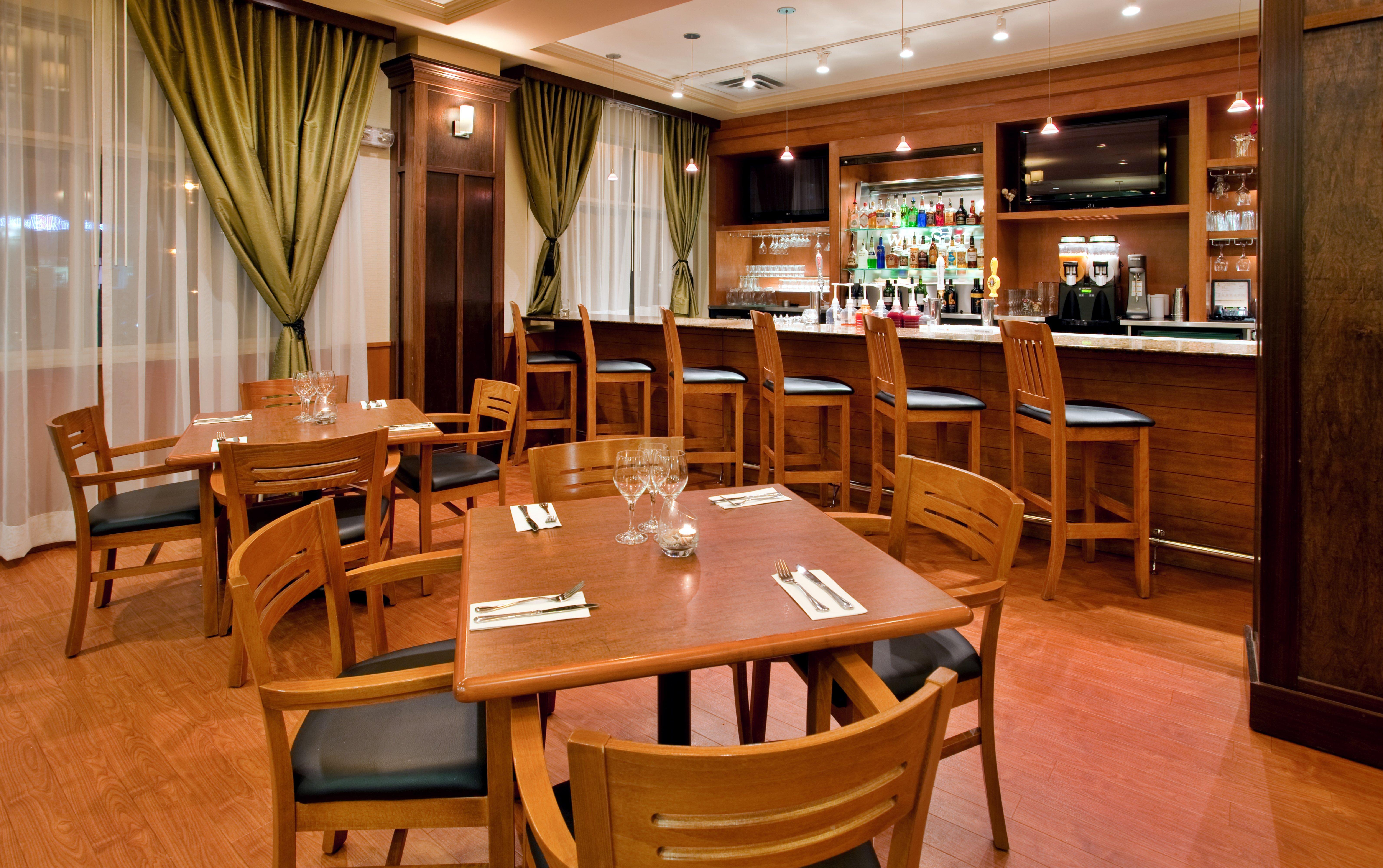 Holiday Inn Hotel And Suites-Kamloops By Ihg Ресторан фото
