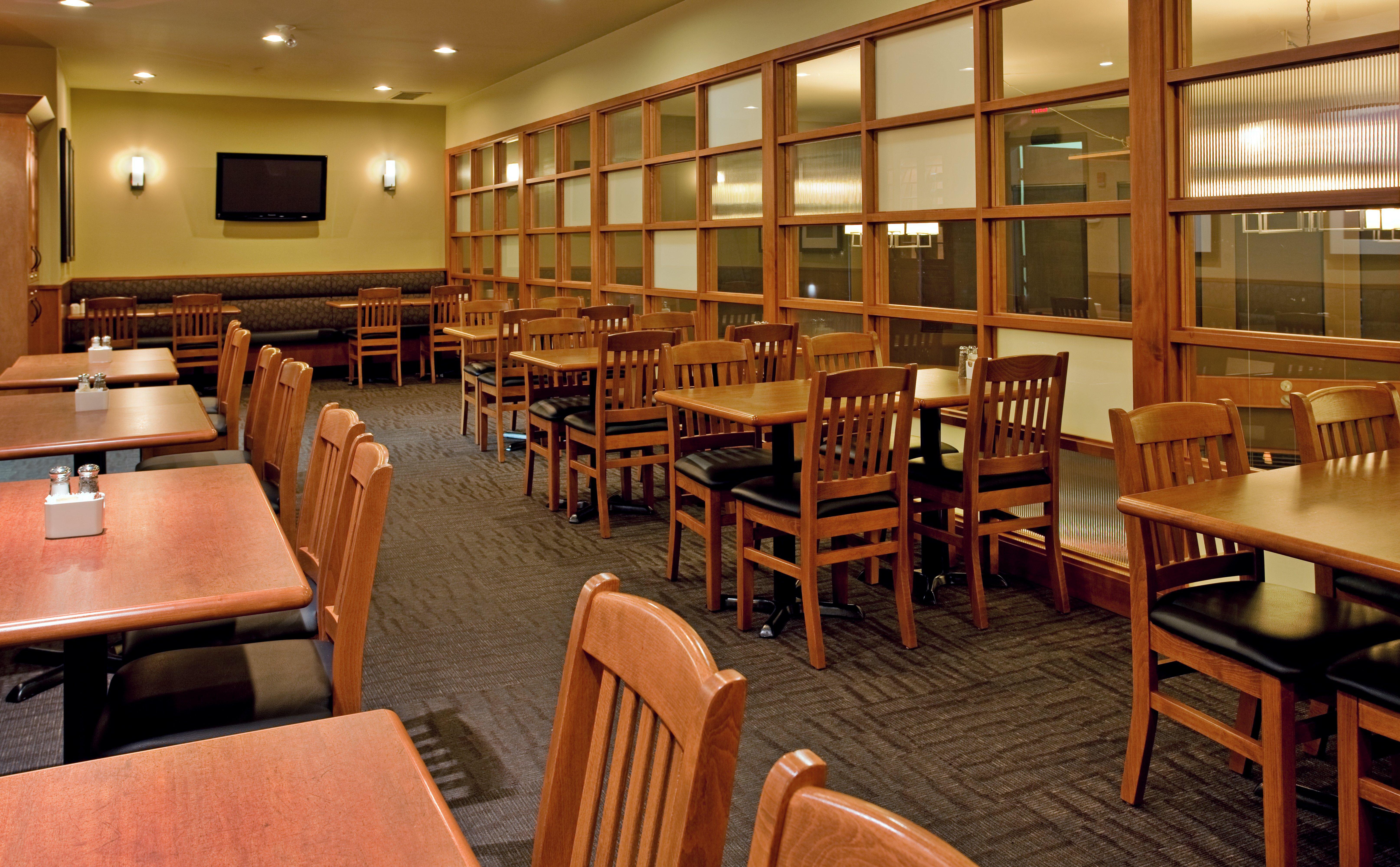 Holiday Inn Hotel And Suites-Kamloops By Ihg Экстерьер фото