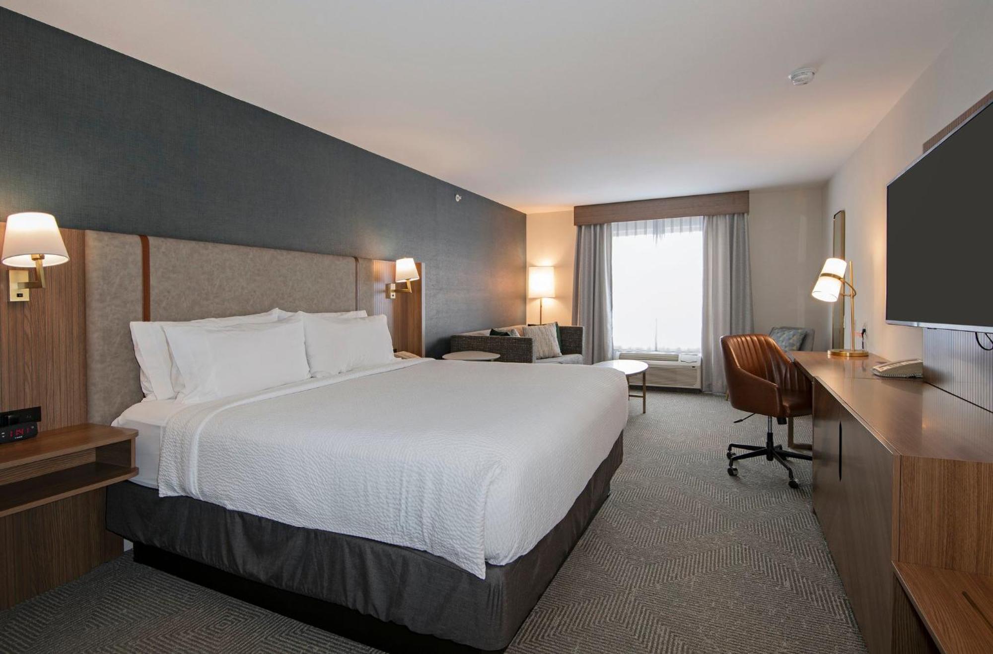 Holiday Inn Hotel And Suites-Kamloops By Ihg Экстерьер фото