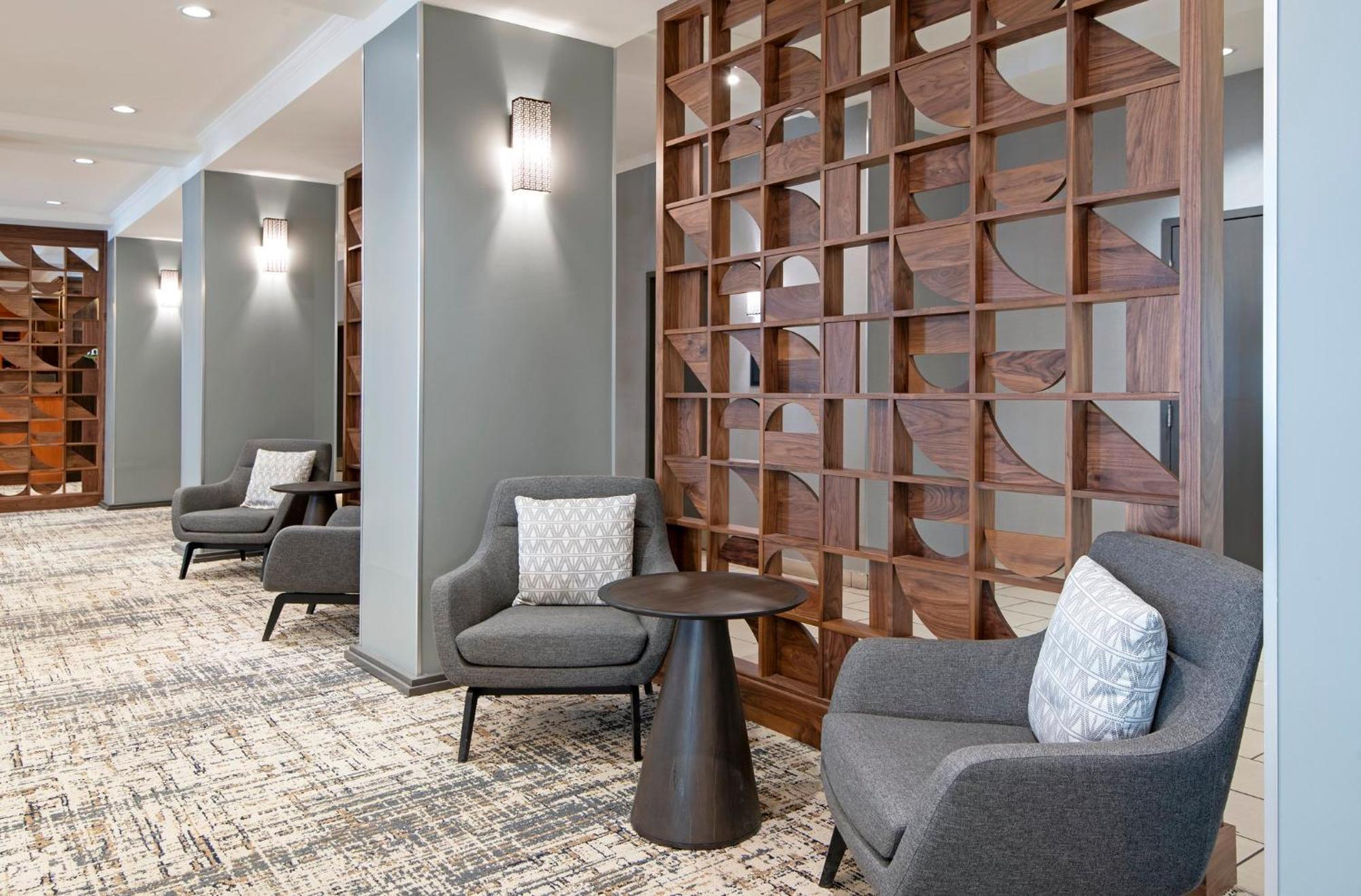 Holiday Inn Hotel And Suites-Kamloops By Ihg Экстерьер фото