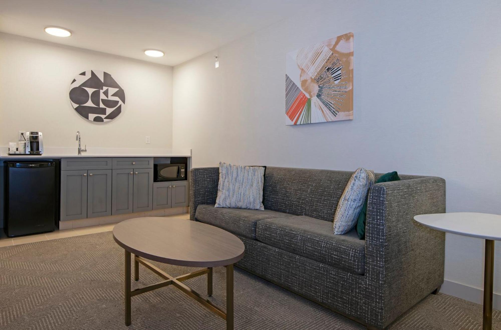 Holiday Inn Hotel And Suites-Kamloops By Ihg Экстерьер фото