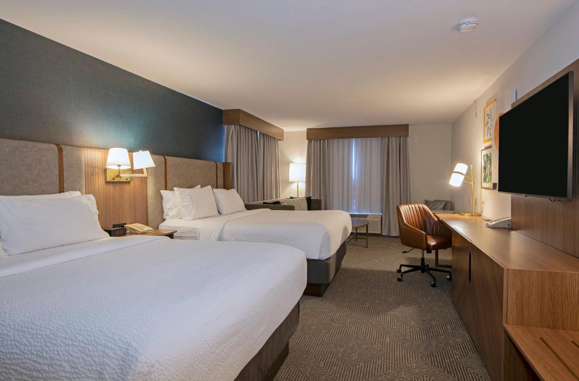 Holiday Inn Hotel And Suites-Kamloops By Ihg Экстерьер фото