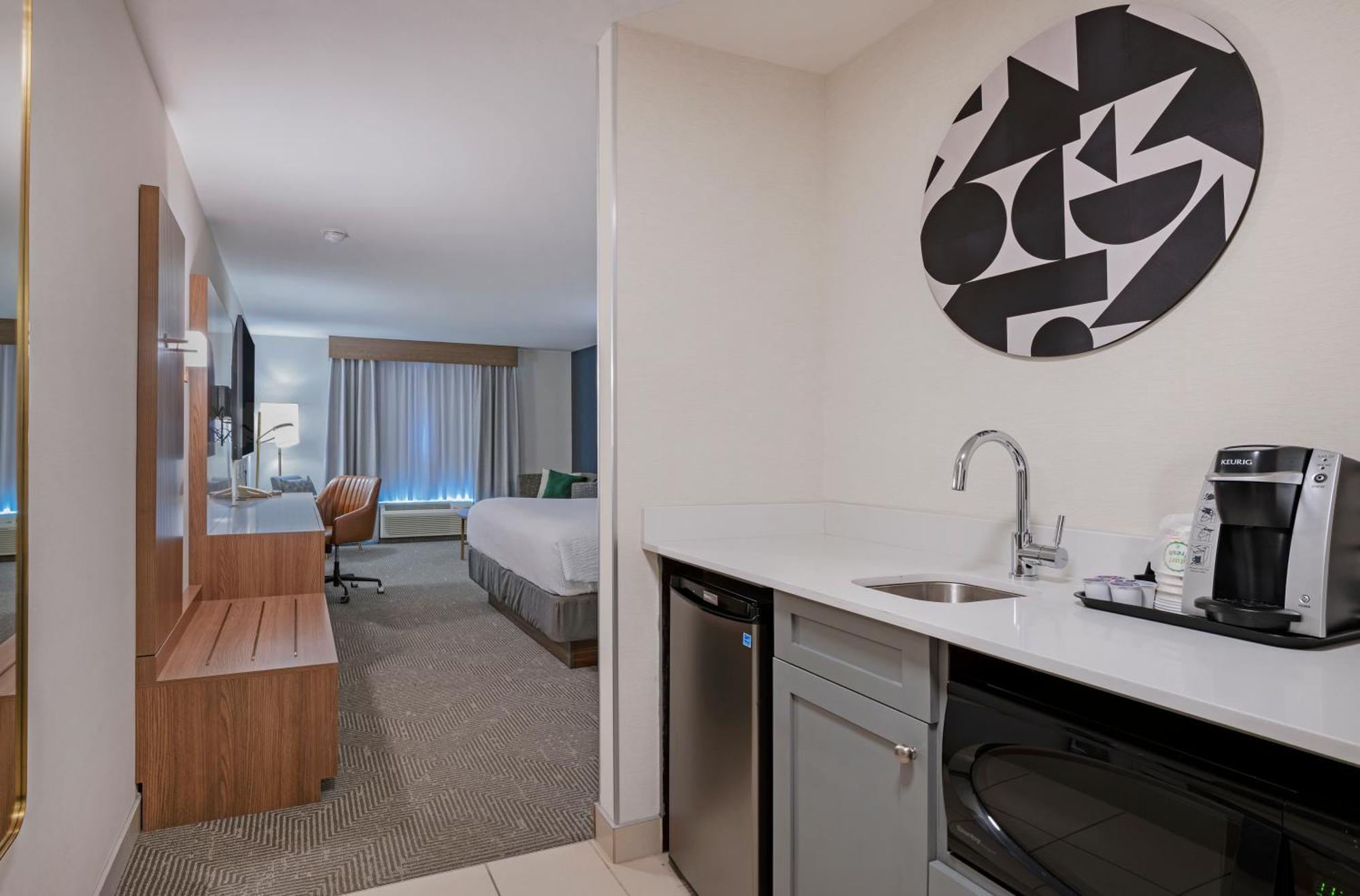 Holiday Inn Hotel And Suites-Kamloops By Ihg Экстерьер фото