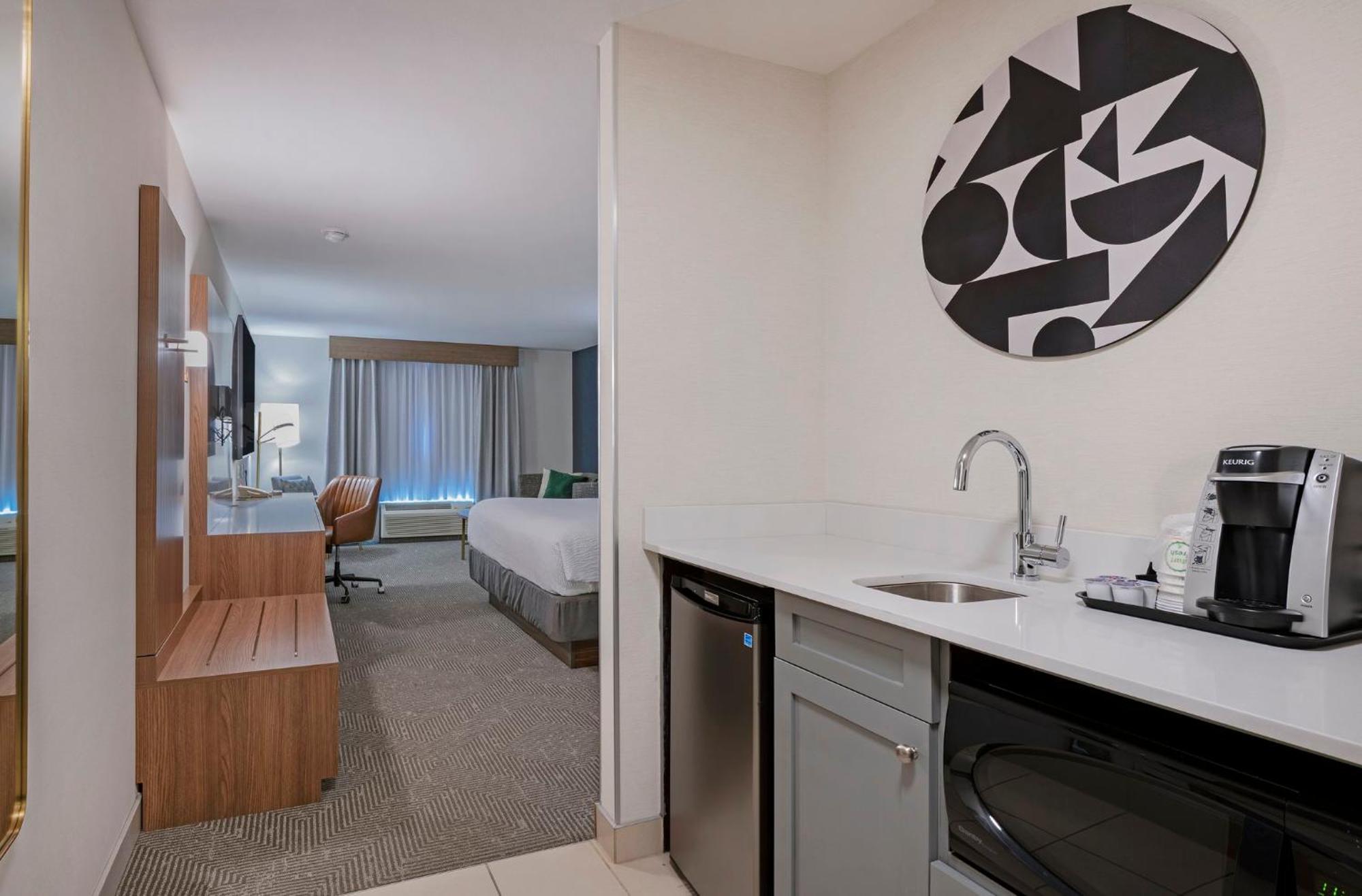 Holiday Inn Hotel And Suites-Kamloops By Ihg Экстерьер фото